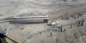 علت وقوع حادثه قطار مشهد - یزد 