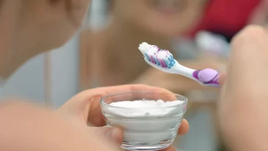 استفاده از جوش شیرین برای تمیز کردن دندان ها