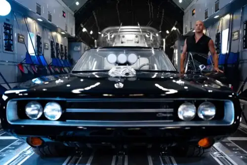 Fast & Furious 10 (همچنین Fast X نیز نامیده می شود) در تاریخ 19 می 2023 در سینماها اکران شد.